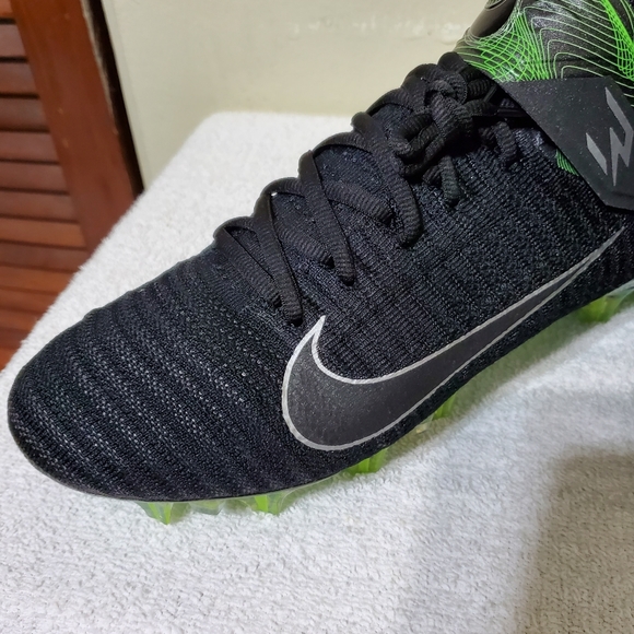 S O L D.....Nike Alpha Menace Elite 2 flyknit football cleat - Picture 8 of 15